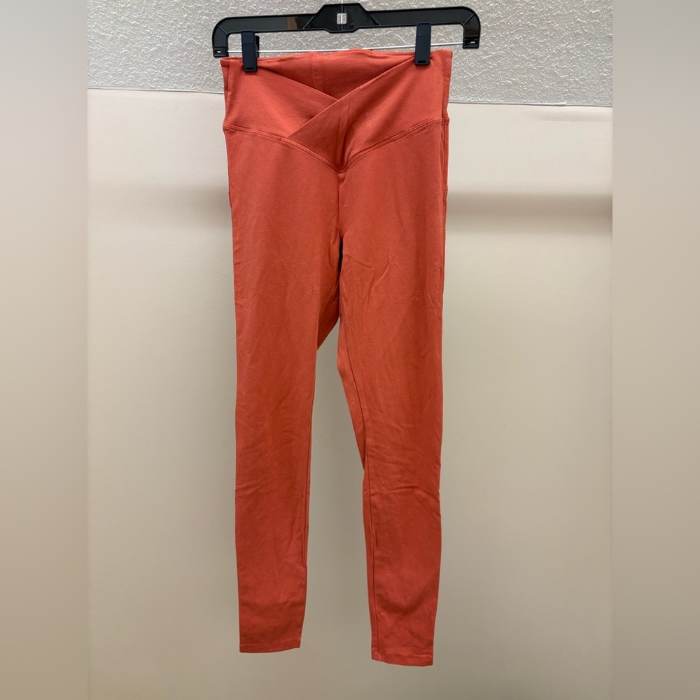 PINK Victoria's Secret Coral Leggings